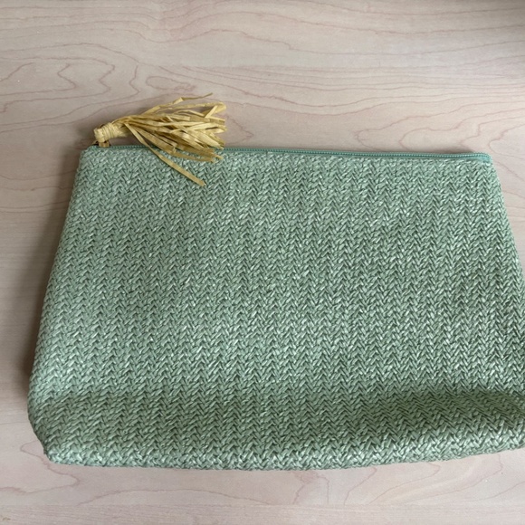 New Clutch  with Tassel Pull - Picture 2 of 4